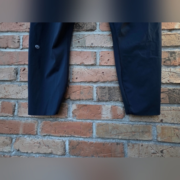 lululemon athletica Navy High-Rise Pocket Leggings - Picture 9 of 14